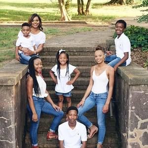 Meet your Posher, Hana